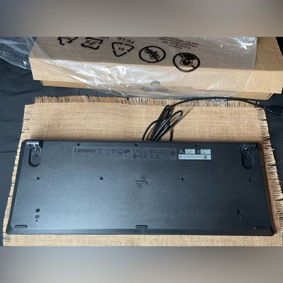 🔥❤️🔥 NEW Lenovo Preferred Pro II Wired External USB Keyboard New in Box - Picture 8 of 9